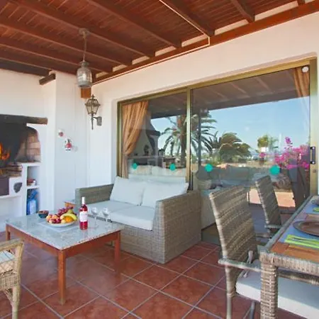 Villa Rondas With Sea View And Jacuzzi *